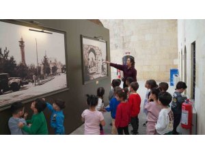 TARSUS BELEDİYESİ, ÖĞRENCİLERİ KUBAT PAŞA MEDRESESİ’NDE TARİHLE BULUŞTURDU