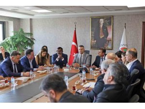 MERSİN’DE LİMANDAKİ TARİFELER KONUŞULDU