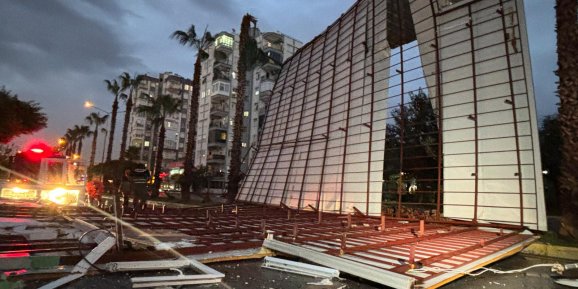 SAĞANAK VE DOLU HAYATI FELÇ ETTİ