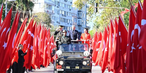 ANTALYA'DA CUMHURİYET BAYRAMI COŞKUSU