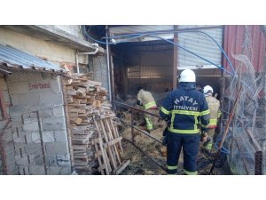 DEFNE’DE SAMANLIK YANGINI