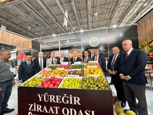 YÜREĞİR ZİRAAT ODASI 18. TARIM FUARI’NDA ÇUKUROVA’NIN BEREKETİNİ TANITTI