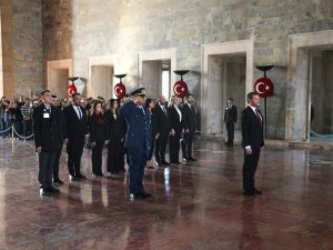 ANTGİAD'DAN ANITKABİR'E ANLAMLI ZİYARET
