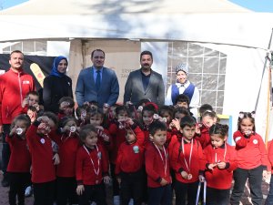 MİNİKLER KIZILAY'I TANIDI