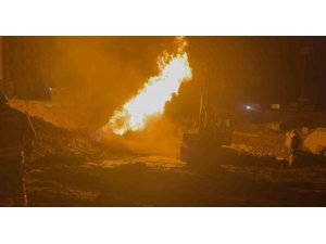 DOĞAL GAZ PATLAMASIYLA ÇIKAN YANGINDA 2 İŞÇİ YARALANDI