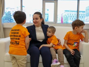 ÖZDEMİR LÖSEV'Lİ ÇOCUKLARLA BULUŞTU