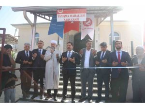 DEPREMİN YIKTIĞI KENTTE İNŞASI TAMAMLANAN 107’NCİ CAMİ İBADETE AÇILDI