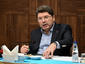 BAKAN TUNÇ: "ÖZGÜR ÖZEL ALGI ÇALIŞMASI YAPIYOR"