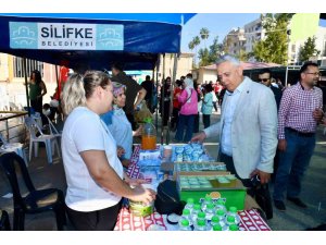 SİLİFKE’DE EL EMEĞİ ÜRÜNLER SERGİLENDİ