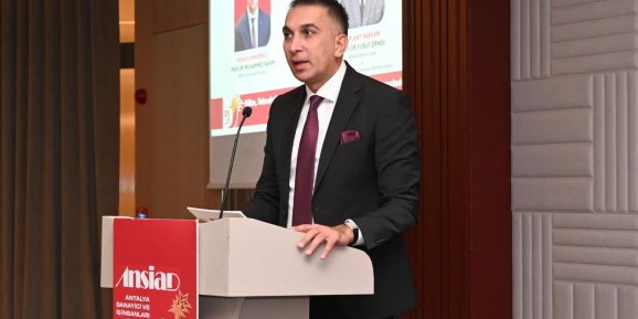 ÖZBEK:"ÜRETMEK, ÖZGÜRLÜK VE AİDİYET MESELESİDİR"