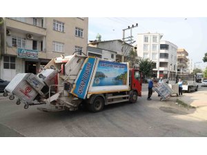 AKDENİZ’DE ÇÖP KONTEYNERİ SAYISI ARTIYOR