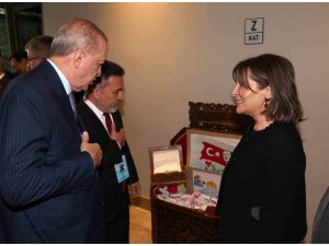 ADANALI ÇOCUKLARIN "KARDEŞLİK SANDIĞI" CUMHURBAŞKANI ERDOĞAN’A TAKDİM EDİLDİ