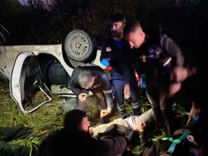 POLİSTEN KAÇMAK İSTERKEN KAZA YAPAN GÖÇMEN KAÇAKÇISI TUTUKLANDI