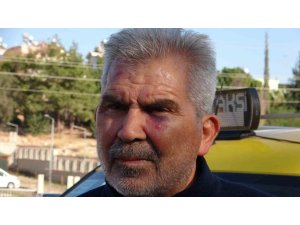 MERSİN’DE 62 YAŞINDAKİ TAKSİCİYİ BIÇAKLAYIP DARP ETTİLER