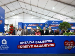 ÖZDEMİR GROWTECH.ANTALYA'NIN AÇILIŞINA KATILDI