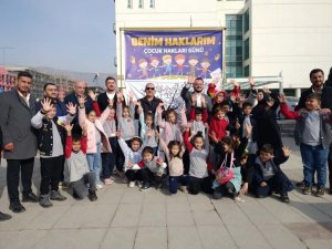 KAHRAMANMARAŞLI MİNİKLER, ’DÜNYA ÇOCUK HAKLARI GÜNÜ’NÜ KUTLADI