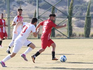 ÜNİLİG FUTBOL KARŞILAŞMALARI SONA ERDİ