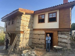 ANTALYA’DA ATA MİRASI TARİHİ DÜĞMELİ EVLER RESTORE EDİLİYOR