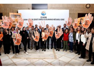 VALİ TOROS: "KADINA ŞİDDET İNSANLIĞA İHANETTİR"