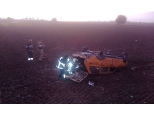 KIRIKHAN’DA OTOMOBİL TARLAYA UÇTU