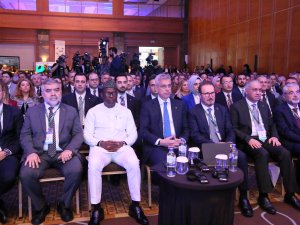 MEMİŞOĞLU: SAĞLIKTA ÜÇ BOYUT YAPAY ZEKA