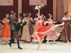 FINDIKKIRAN BÜYÜLÜ DÜNYASININ KAPILARINI AÇTI!