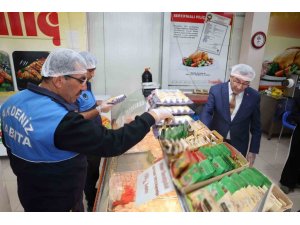 MERSİN’DE YEMEK İMALATI YAPAN İŞLETMELER DENETLENDİ