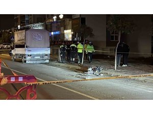 POLİSTEN KAÇAN MOTOSİKLET, PARK HALİNDEKİ KAMYONETE ÇARPTI: 1 ÖLÜ 1 YARALI