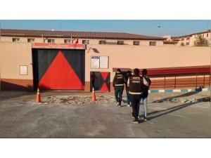 OSMANİYE’DE MOLOTOFLU SALDIRI: KAMYONETİ ATEŞE VEREN 2 ŞÜPHELİ TUTUKLANDI