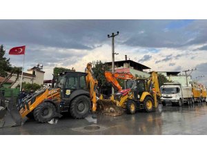 TARSUS’TA GECE BOYUNCA YAĞIŞ MESAİSİ