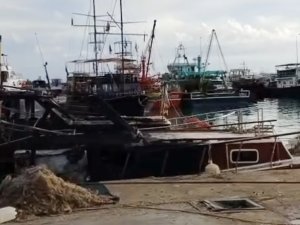 3 TEKNE KULLANILAMAZ HALE GELDİ