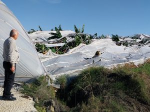 MANAVGAT'TA HORTUM SERALARA ZARAR VERDİ