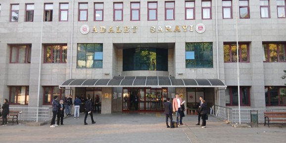 YOLSUZLUK VE RÜŞVET DAVASI BAŞLADI