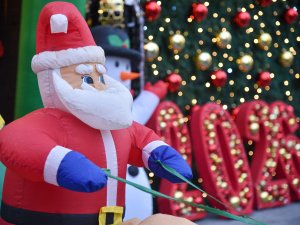 YILBAŞI KUTLAMASINDA TERCİH YAPAY ÇAM