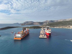 TÜRKİYE’NİN 6’INCI SONDAJ GEMİSİ TAŞUCU LİMANI’NA YANAŞTI