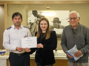 OTOBÜS ŞOFÖRÜ UNUTULAN ÇANTAYI SAHİBİNE ULAŞTIRDI