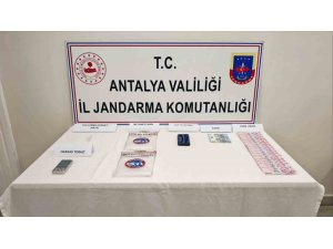 ARAÇTA YAPILAN ARAMADA 1 KİLO 185 GRAM METAMFETAMİN ELE GEÇİRDİ