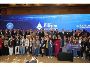 9. AKDENİZ BİLİŞİM ZİRVESİ BAŞLADI, GELECEĞİN TEKNOLOJİSİ ANTALYA’DA MASAYA YATIRILIYOR