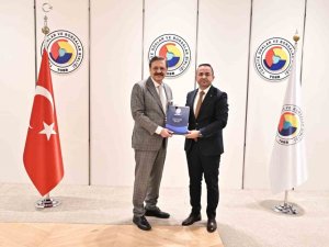 BAŞKAN GÜNGÖR, BAŞKAN HİSARCIKLIOĞLU’NA DOSYA SUNDU