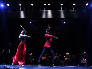 MAVİ SİYAH'TAN UNUTULMAZ GECE