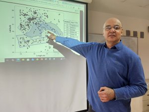 PROF DR DİPOVA: "DALMA BATMA ZONU 7 BÜYÜKLÜĞÜNDE DEPREM ÜRETİR"