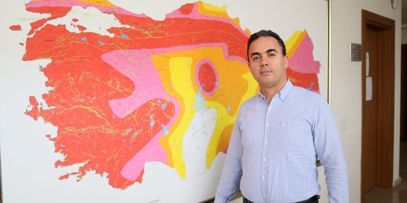 PROF DR ÖZÇELİK: "AKDENİZ'DE FAYLAR BİLİNMİYOR"