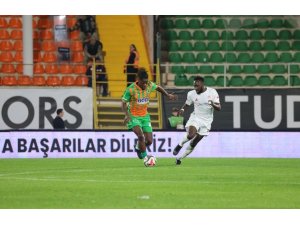 TRENDYOL SÜPER LİG: ALANYASPOR: 0 - ANTALYASPOR: 0 (İLK YARI)