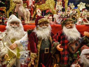 NOEL BABA SAKALI VE KOSTÜMÜNE İLGİ