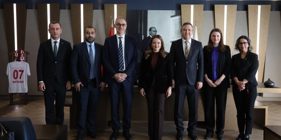 DÜNYA BANKASI HEYETİNDEN ÖZDEMİR'E ZİYARET