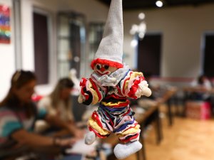 ATIK KUMAŞLAR, YILBAŞI NEŞESİNE DÖNÜŞTÜ