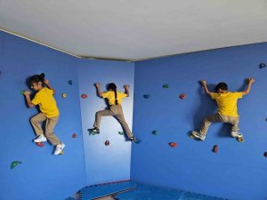 YAPARAK YAŞAYARAK ÖĞRENME MERKEZİ ÇOCUKLARI GELECEĞE HAZIRLIYOR