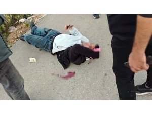 HUSUMETLİLERİYLE KARŞILAŞAN GENÇ BIÇAKLANARAK YARALANDI