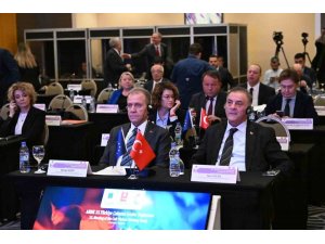 SEÇER: "DEMOKRASİ BİR MİRAS DEĞİL, EMEK İSTEYEN CANLI BİR SÜREÇTİR"