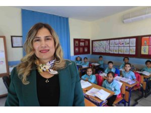 AYSEL ÖĞRETMEN, KÖY OKULLARINDA BAŞLADIĞI MESLEĞİNDE, EĞİTİM DÜNYASININ NOBEL’İNE ADAY OLDU